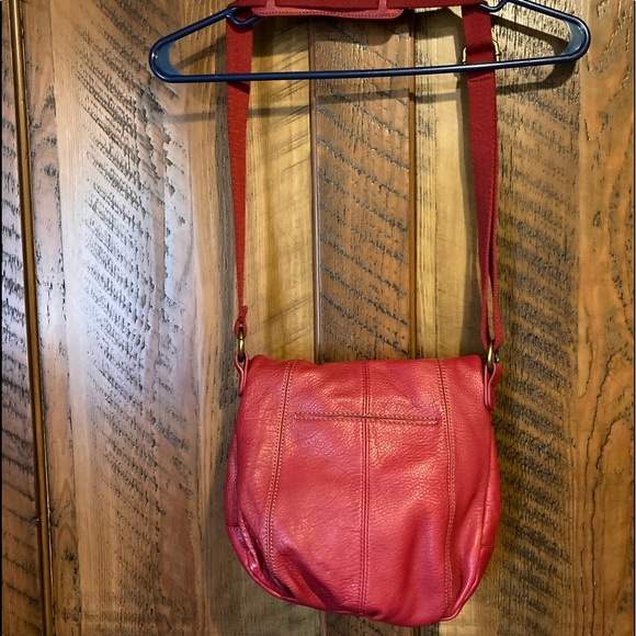 The Sak Deena Red Flap Pebbled Leather Crossbody Bag - Picture 2 of 16